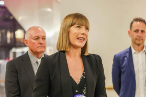 Menteri Transportasi Australia Mundur Setelah Gunakan Sopir Dinas untuk Urusan Pribadi 10