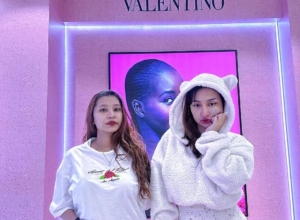 Cupi Cupita tengah foto bersama temannya (sumber ig: cupitagobas19)