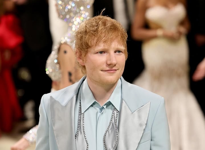 Ed Sheeran saat di Met Gala 2024 (sumber ig: teddysphotos)