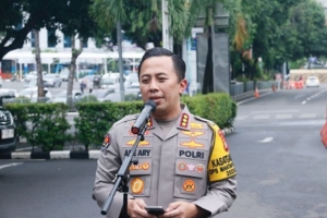 Polisi Bongkar Pesta Seks Sesama Jenis di Hotel Jaksel, 56 Orang Diamankan 8