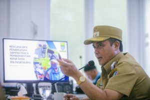 Erwin di Kantor DLH Kota Bandung, Senin 24 Februari 2025. (Sumber: bandung.go.id)