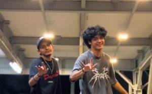 Vadel Badjideh sedang membuat konten di tiktok (sumber tiktok: @vadelbadjideh)