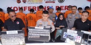 Tangkapan foto konferensi pers Satres Narkoba Polres Cimahi. (Sumber: Polres Cimahi)