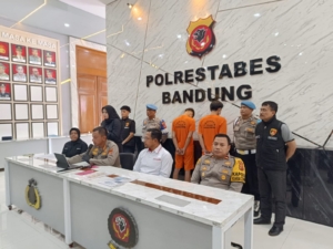 Tangkapan foto konferensi pers Polrestabes Bandung. (Sumber: Polrestabes Bandung)