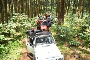 Pj Bupati Sumedang Menikmati Sensasi Offroad di Kaki Gunung Tampomas 3
