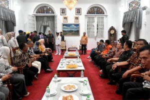 Bupati Sumedang Dony Beri Arahan Usai Dilantik, Fokus pada Program 100 Hari Kerja 5
