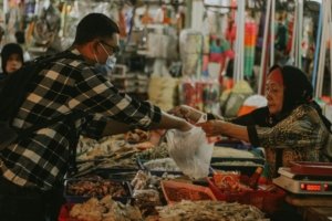 "Pemerintah siapkan stok pangan jelang Ramadan 2025 untuk memastikan pasokan tetap stabil dan harga terkendali. (Foto Ilustrasi/Sumber Unsplash)