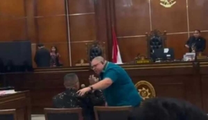 Nasib Razman Arif Nasution Usai Berita Acara Sumpah Advokat Dibekukan 6