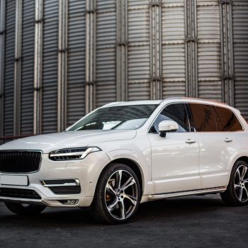 Foto Ilustrasi Mobil (Sumber: Freepik)