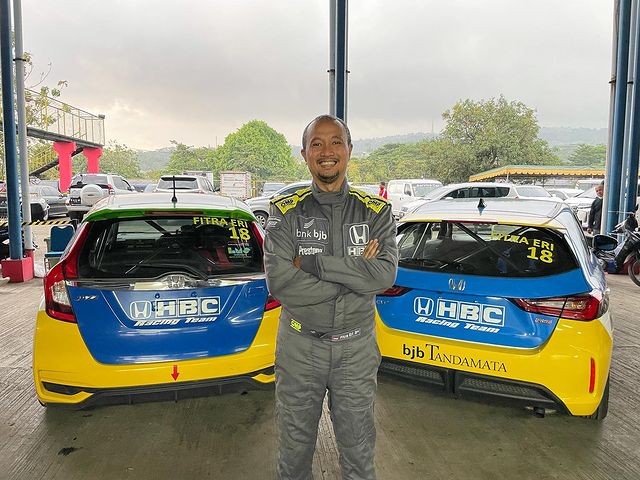 Unggahan Instagram @fitra.eri