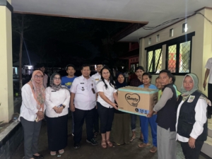 DPRD Jabar Christin Novalia Salurkan Bantuan untuk Korban Terdampak Banjir di Tambun Utara, Bekasi 4