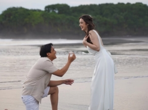Momen Billy Syahputra melamar Vika Kolesnaya di Bali (sumber ig: @vika.kolesnaya)