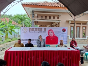 Gelar Reses di Tegaltaman, Diah Fitri Serap Aspirasi Fasilitas Penerangan Jalan Umum 11