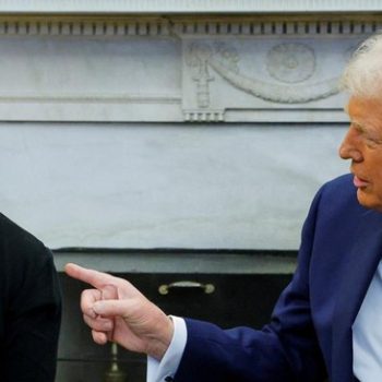 Trump dan Zelensky Terlibat Perdebatan Sengit (Sumber: REUTERS/Brian Snyder)