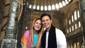 Tangkapan foto Baim Wong dan Paula Verhoeven (Sumber: Instagram @maisie_williams)