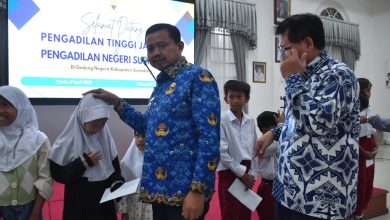 Bupati Sumedang Salurkan Bantuan untuk Anak Yatim dari IKAHI