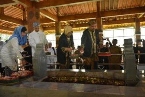 Ziarah ke Makam Prabu Geusan Ulun, Menyambung Spirit Leluhur untuk Membangun Sumedang