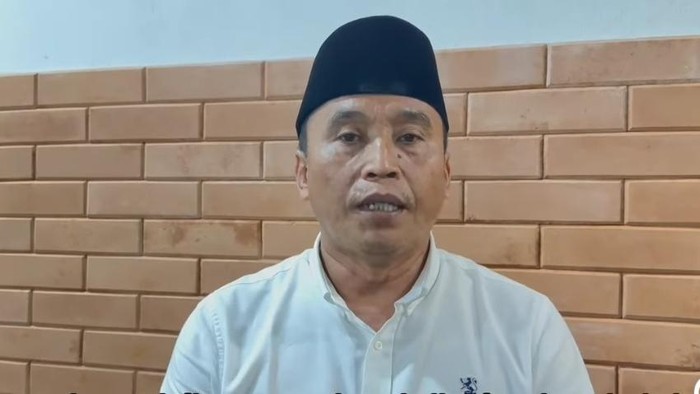 Tangkapan foto Kepala Desa Klapanunggal, Ade Endang Saripudin. (Sumber: Istimewa)