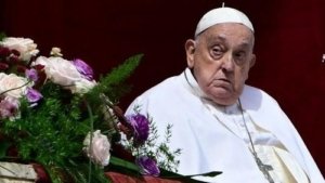 Tangkapan foto Paus Fransiskus. (Foto: AFP/TIZIANA FABI)