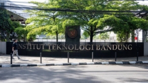 Mahasiswi ITB Ditangkap Terkait Unggahan Meme Prabowo-Jokowi 3