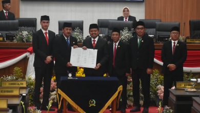 Tiga Raperda Disahkan, Pemkab dan DPRD Sumedang Perkuat Fondasi Ekonomi Daerah