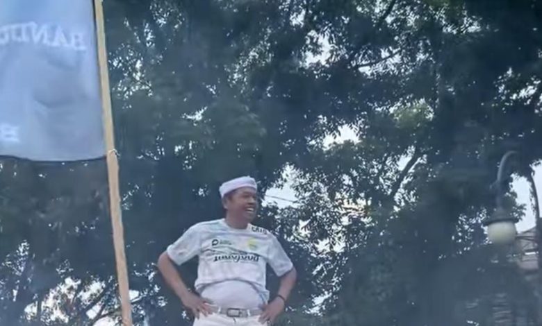 Tangkapan foto Dedi Mulyadi. (Sumber: Hasanah.id)