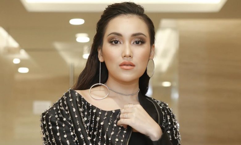 Tangkapan foto Ayu Ting Ting. (Sumber: Instagram @andhyez_photoworks/@ayutingting92)