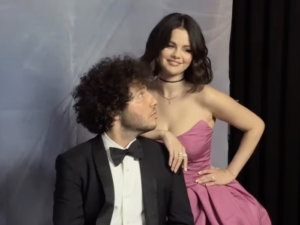 Selena Gomez Unggah Foto Benny Blanco di Tengah Isu Dugaan Perselingkuhan 7