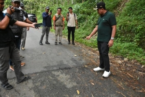 Pemkab Sumedang Lanjutkan Peningkatan Ruas Jalan Darmaraja–Cibugel pada 2025 5