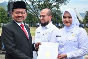 174 CPNS Sumedang Terima SK Pengangkatan Saat Upacara Harkitnas 6