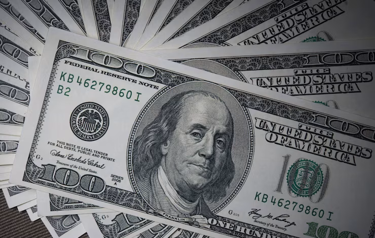 Ilustrasi Dollar. (Sumber: Freepik)