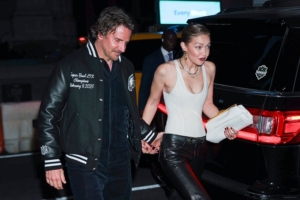 Gigi Hadid Publikasikan Kedekatan dengan Bradley Cooper dalam Unggahan Ulang Tahun 6