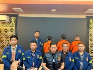Konfersi pers kasus pemalakan yang dilakukan Kadin Cilegon. (Sumber: Polda Banten)