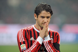 Tangkapan foto Alexander Pato. (Sumber: Starting Eleven)