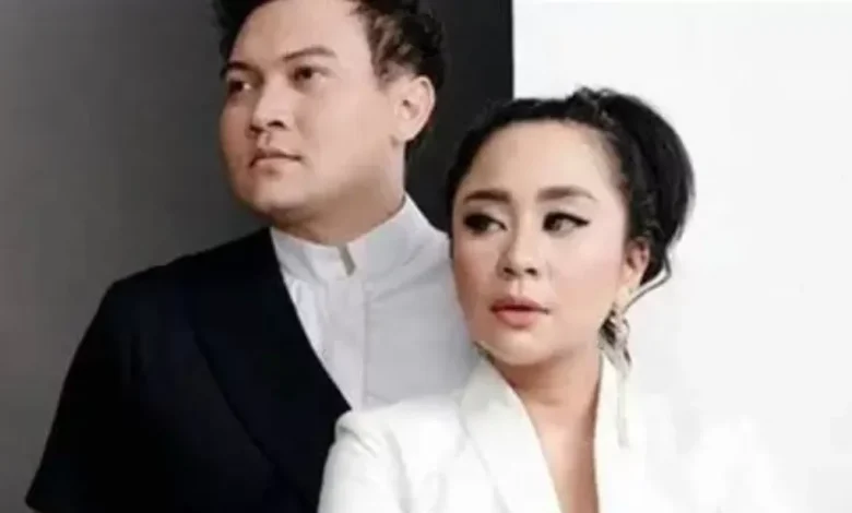 Tangkapan foto Chikita Meidy dan Indra Adhitya. (Sumber: Instagram lambehot)