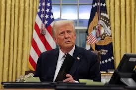 Tangkapan foto Donald Trump. (Sumber: PBS)