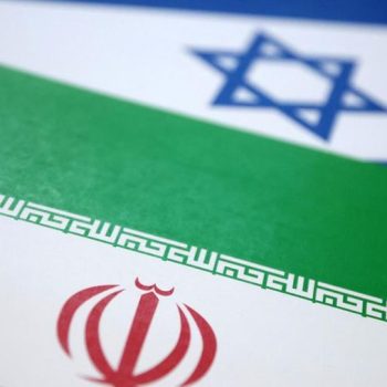 Gambar Iran dan Israel. (Sumber: REUTERS/Dado Ruvic)