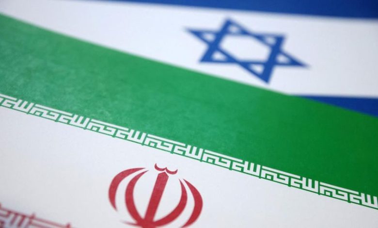 Gambar Iran dan Israel. (Sumber: REUTERS/Dado Ruvic)