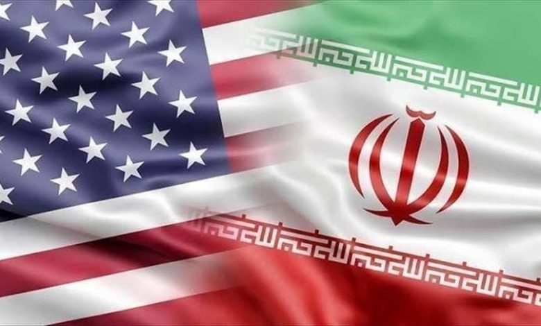 Tangkapan foto bendera Iran dan Amerika Serikat. (Sumber: Anadolu Agency)