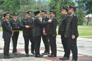 Pimpin Upacara Hari Bhayangkara ke-79, Bupati Dony: "Polri untuk Masyarakat, Bukan Sekadar Slogan"