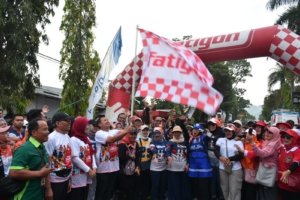 Peringati Hari Donor se-Dunia, PMI Sumedang Gelar Jalan Santai