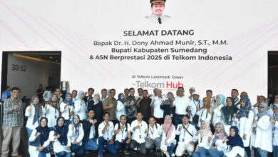 Bupati Ajak ASN Berprestasi Office Tour ke DPR RI dan TelkomHub