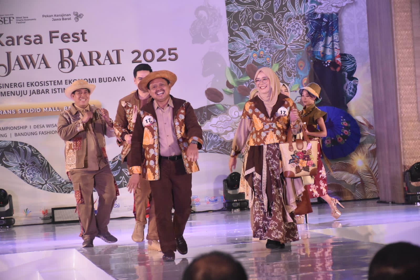 Sumedang Raih Juara Favorit _Fashion Show_ di Sunda Karsa Fest PKJB & KKJB 2025