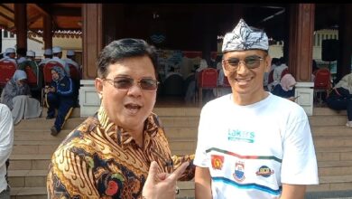 Legislator Partai Gerindra Kota Cimahi, Bambang Purnomo saat hadir di Festival Sinergi Cimahi Mantap Makin HEPI didampingi Ketua Panitia Raden Rizki Rukhiyat.