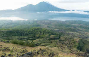 Dua Turis Jatuh, Jalur Pelawangan Sembalun Rinjani Ditutup Sementara 1