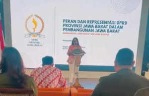 DPRD Jabar Tuti Turimayanti Dorong Generasi Muda Berani Terjun ke Politik Praktis 5