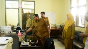 Bupati Sumedang Sidak Kantor DPKPP, Soroti Fasilitas Dasar 4