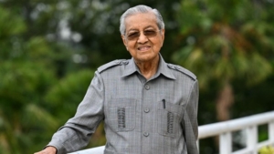 Mahathir Mohamad Dirawat di RS Usai Hadiri Perayaan Ulang Tahun ke-100 7
