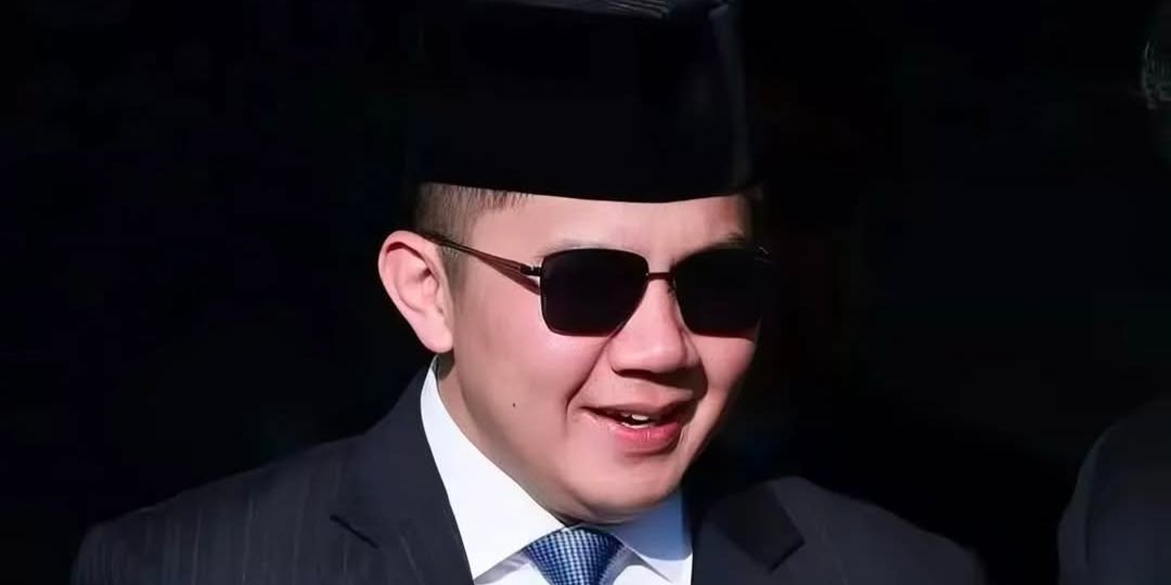 Tangkapan foto Seskab, Teddy. (Sumber: Instagram Teddy)