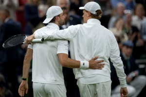 Dimitrov Cedera di Tengah Laga, Sinner Amankan Tiket Perempat Final Wimbledon 6